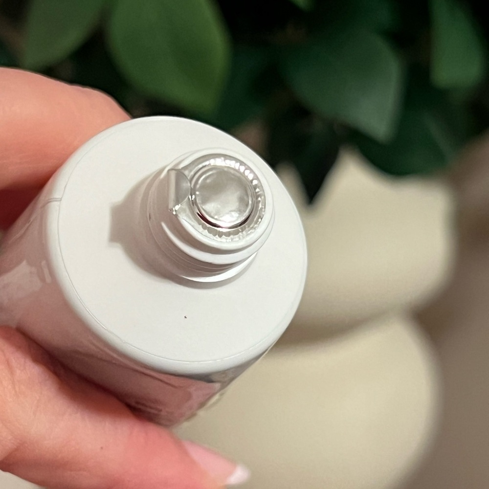 KLAIRS • RICH MOIST SMOOTHING CREAM - Picture 2 of 3